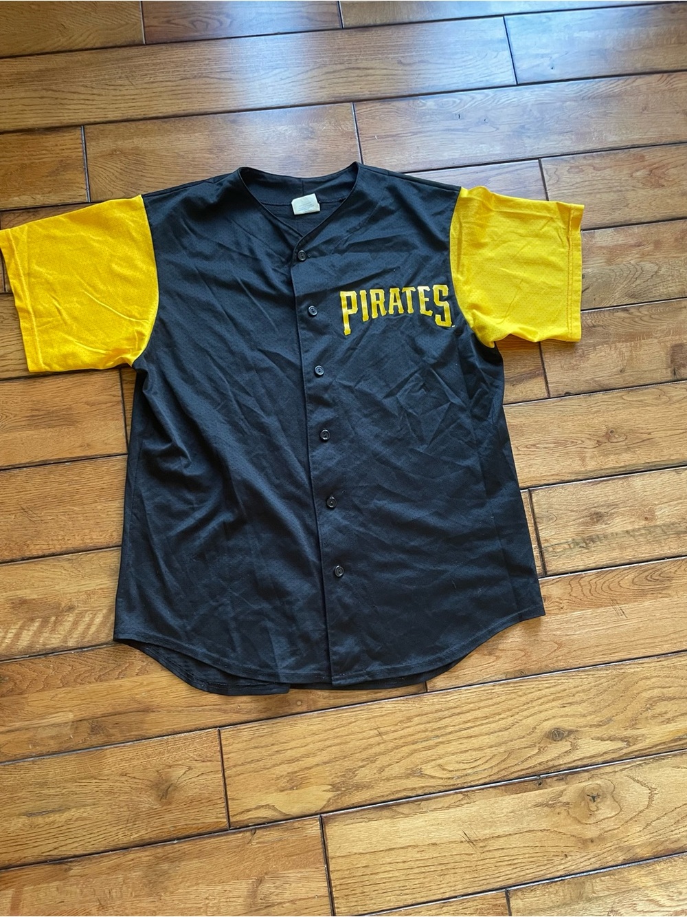 Pittsburgh Pirates Button-Front Jersey in Black & Yellow